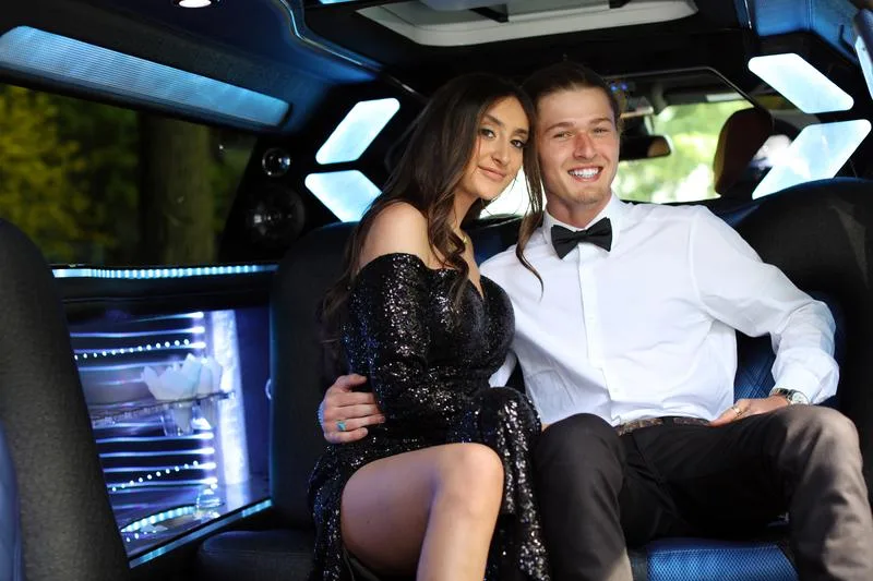 Redefining High School Proms with Luxury Transportation