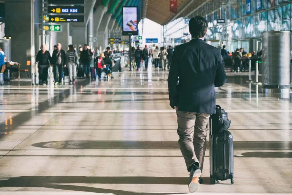 15 Practical Tips for Corporate Travelers